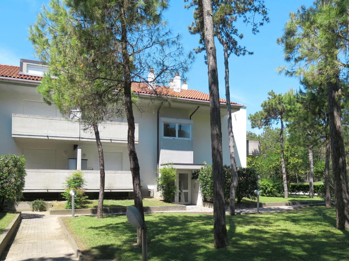 Apartment Parco Hemingway-1 By Interhome Lignano Sabbiadoro Ngoại thất bức ảnh